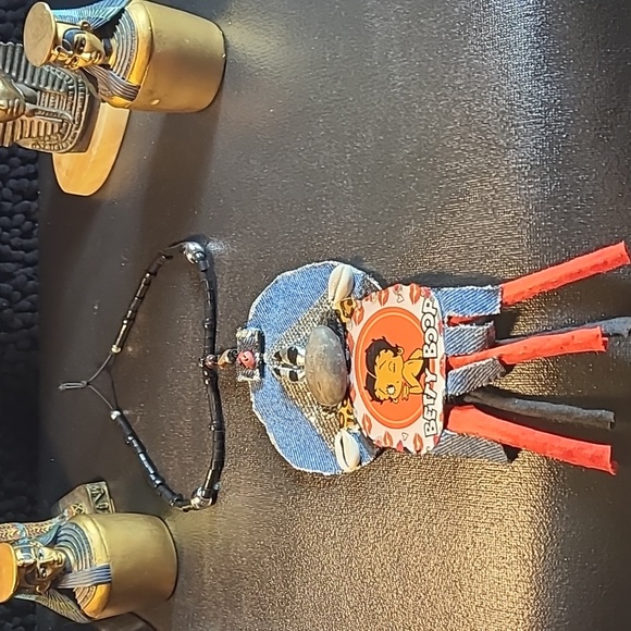 Brown Sugar Betty Boop denim fabric blue jeans necklace - Picture 5 of 7